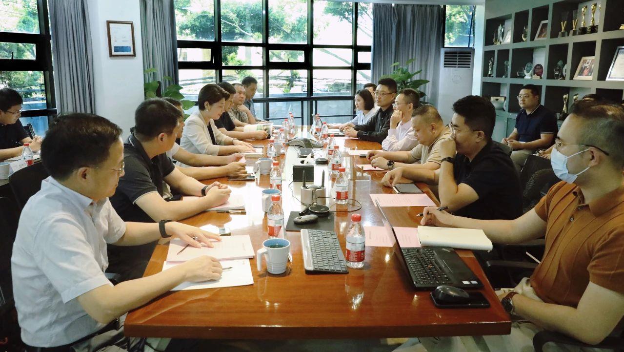张家港市当局翁羽人副市长一行调研豪门国际官网锂业总部
